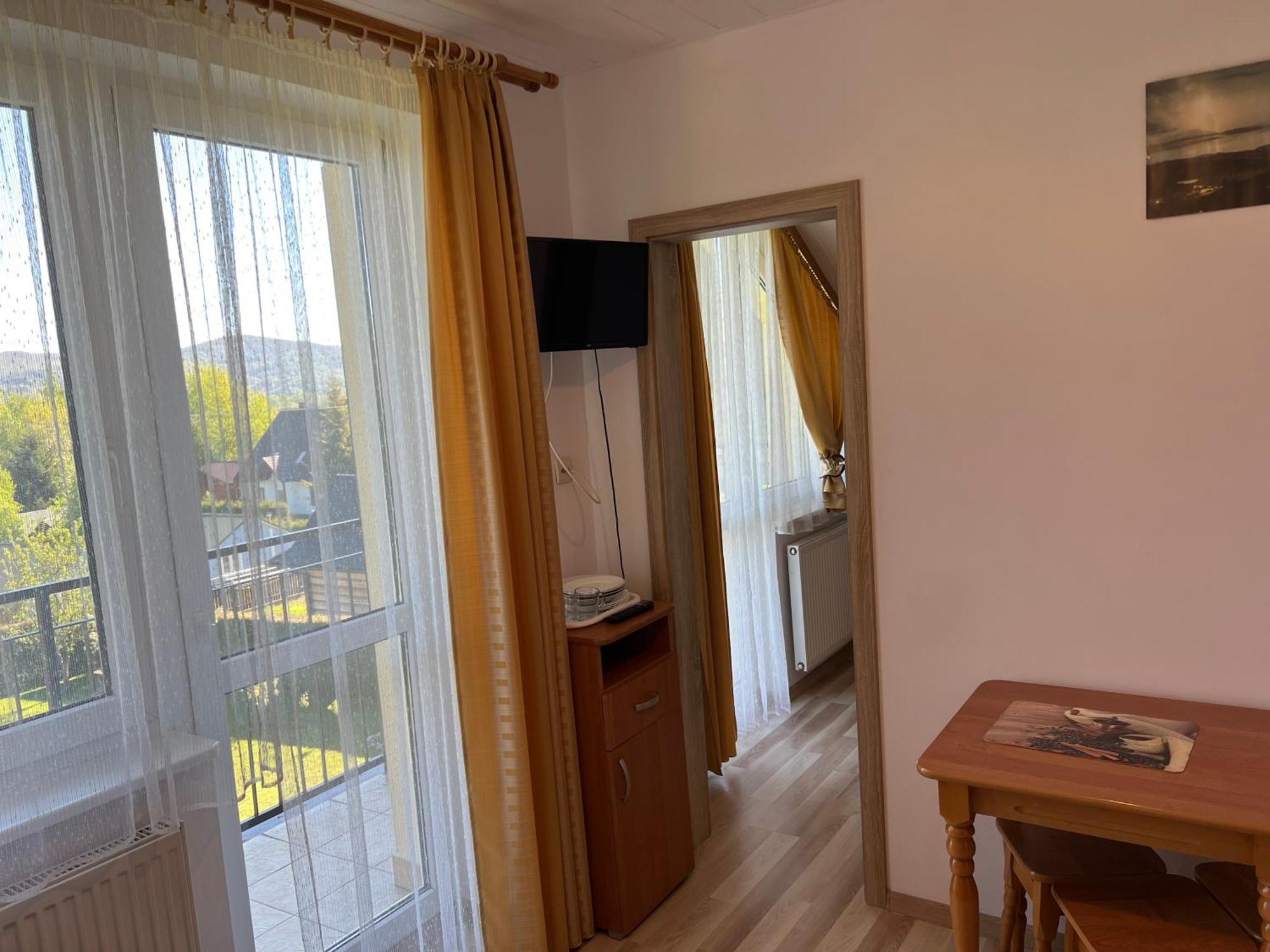 Nad Bieszczadzkim Morzem Apartment โปลันชิกค์ ภายนอก รูปภาพ